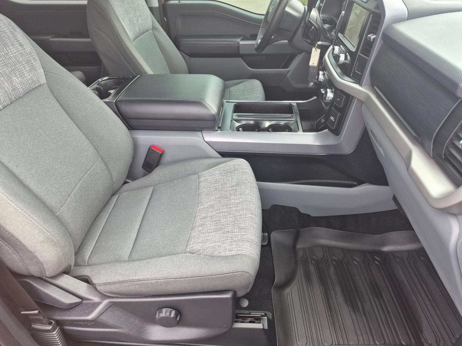 2023 Ford F-150 XLT 4X4