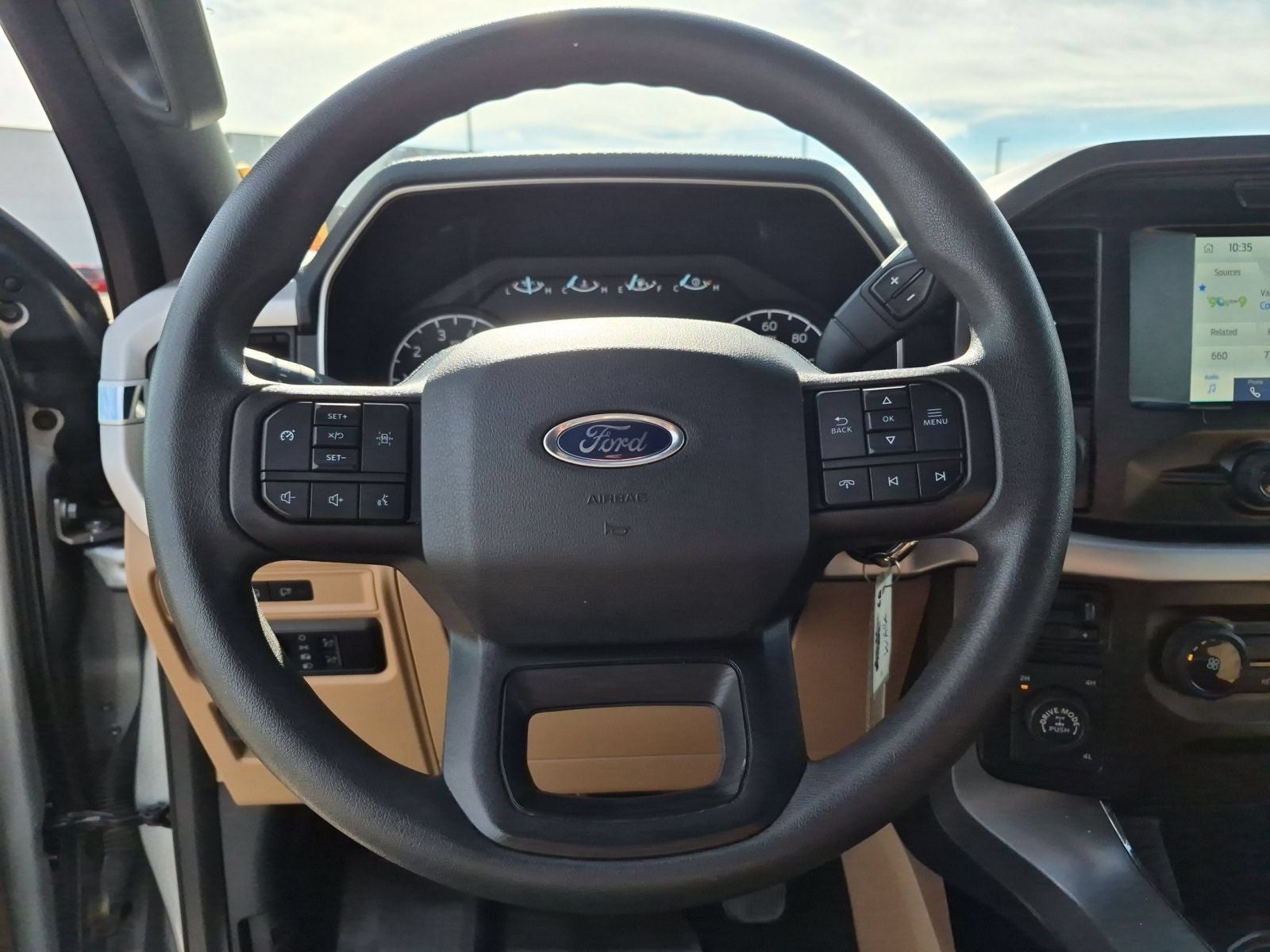 2023 Ford F-150 XLT 4X4