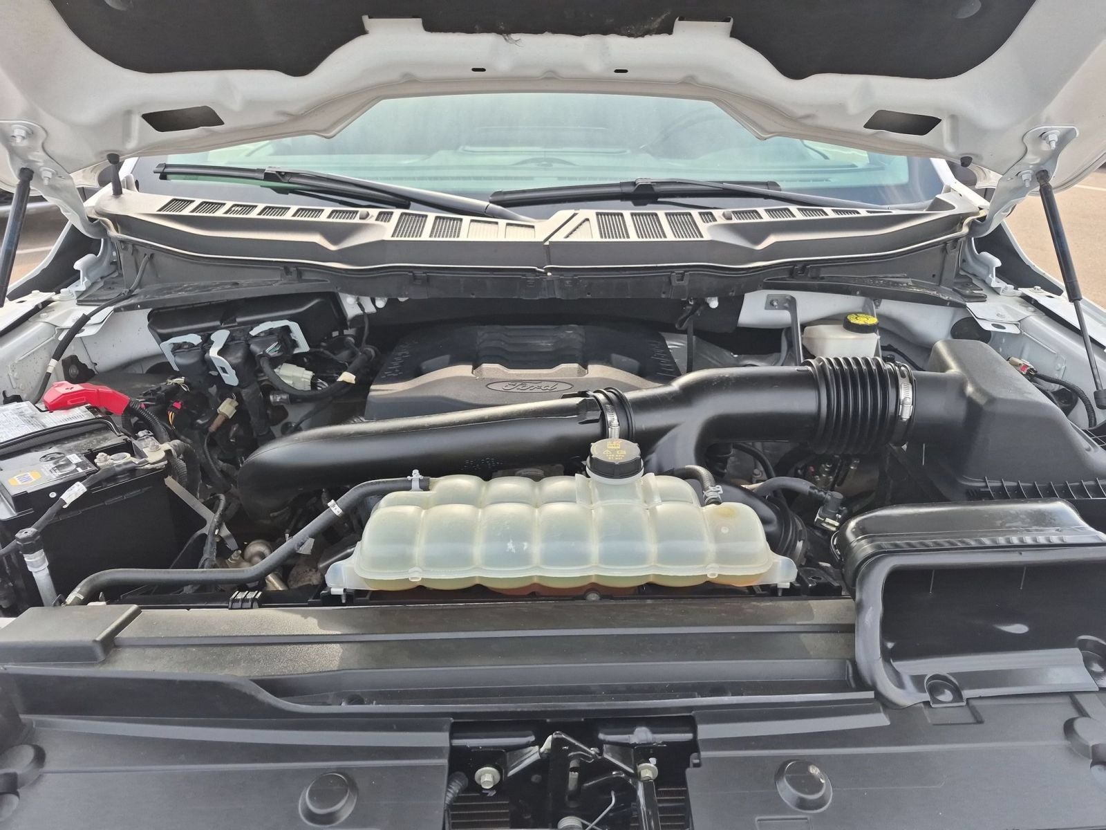 2023 Ford F-150 XLT 4X4