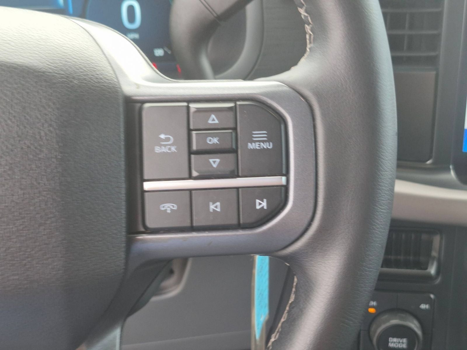 2025 Ford F-150 XLT 4X4