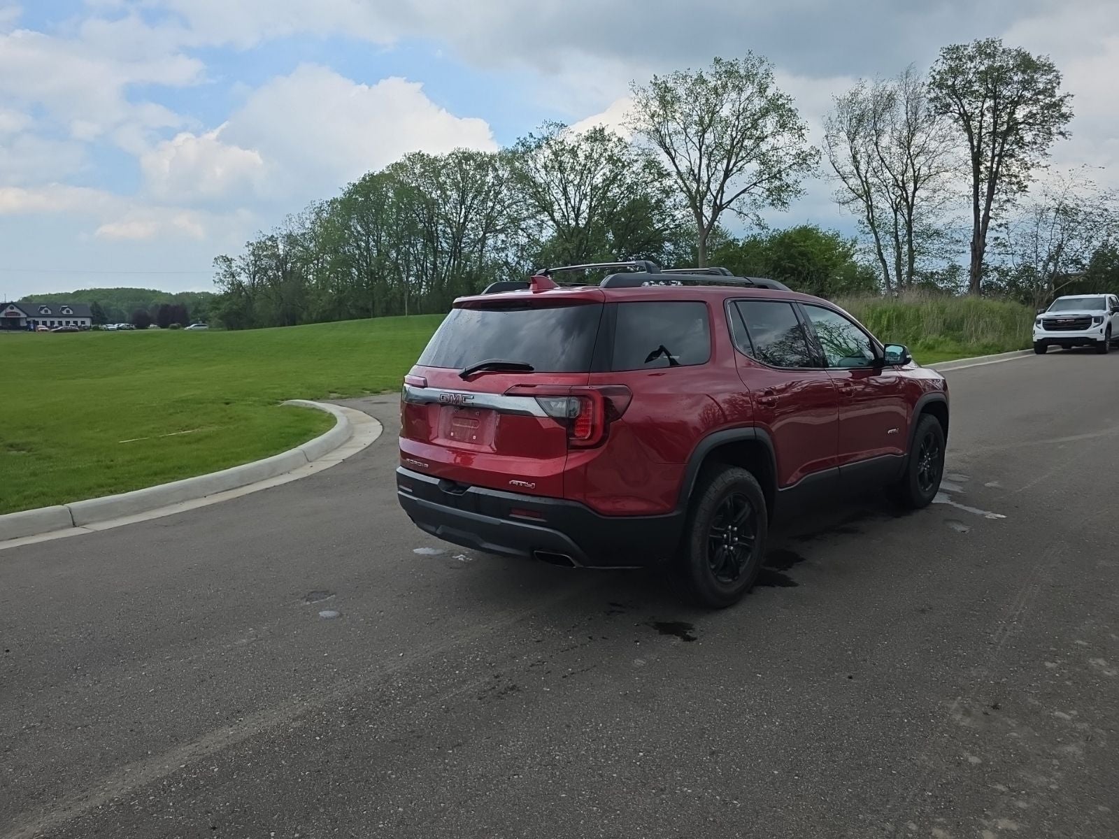 2021 GMC Acadia AT4