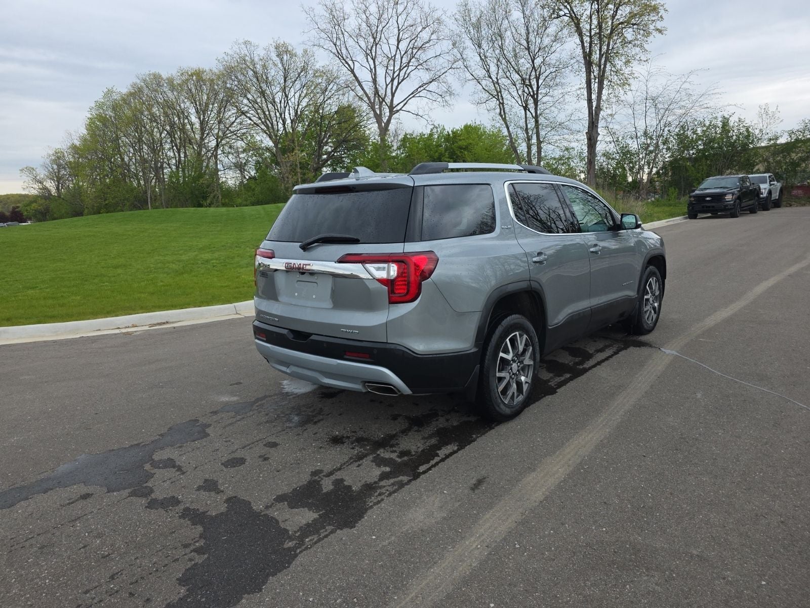 2023 GMC Acadia SLE
