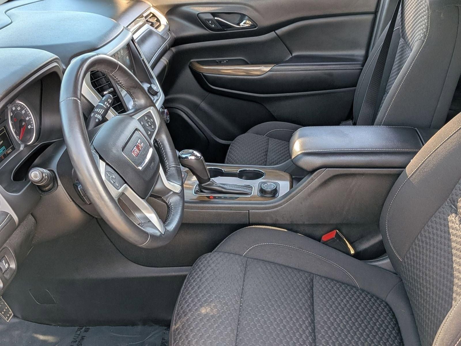 2017 GMC Acadia SLE-2