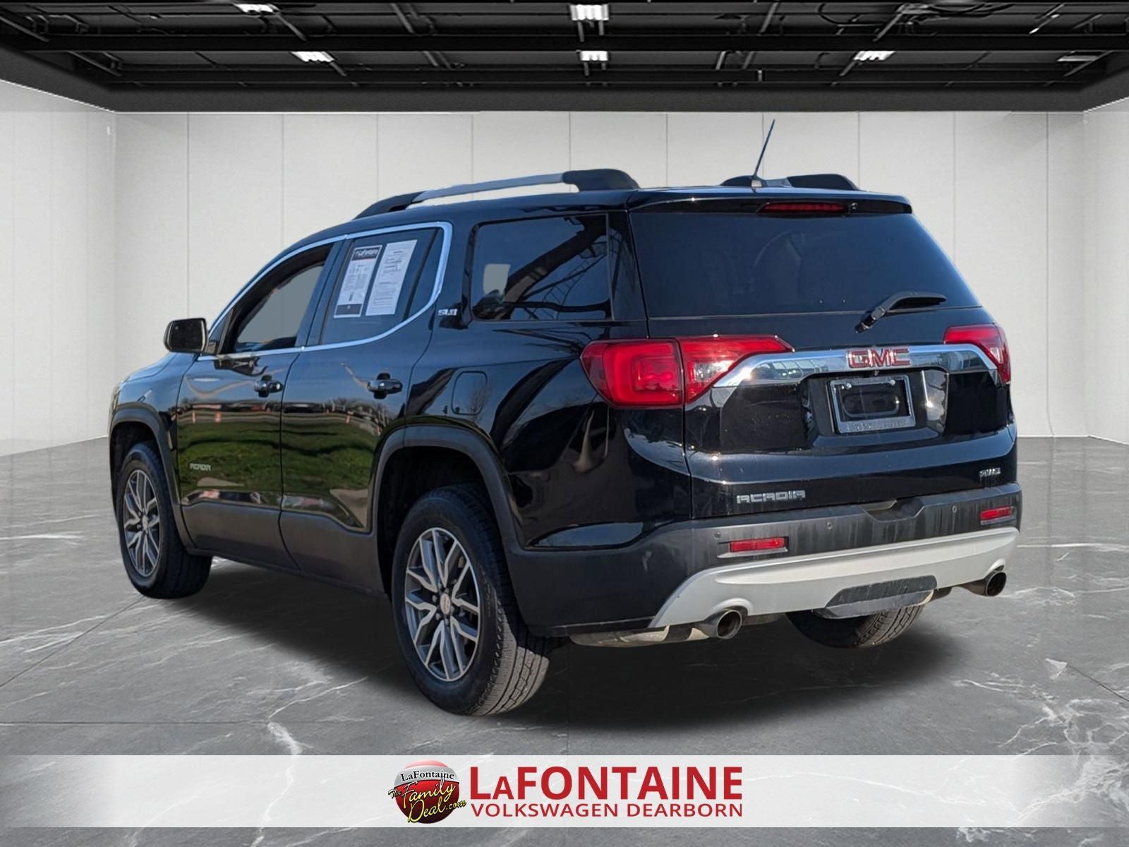 2017 GMC Acadia SLE-2