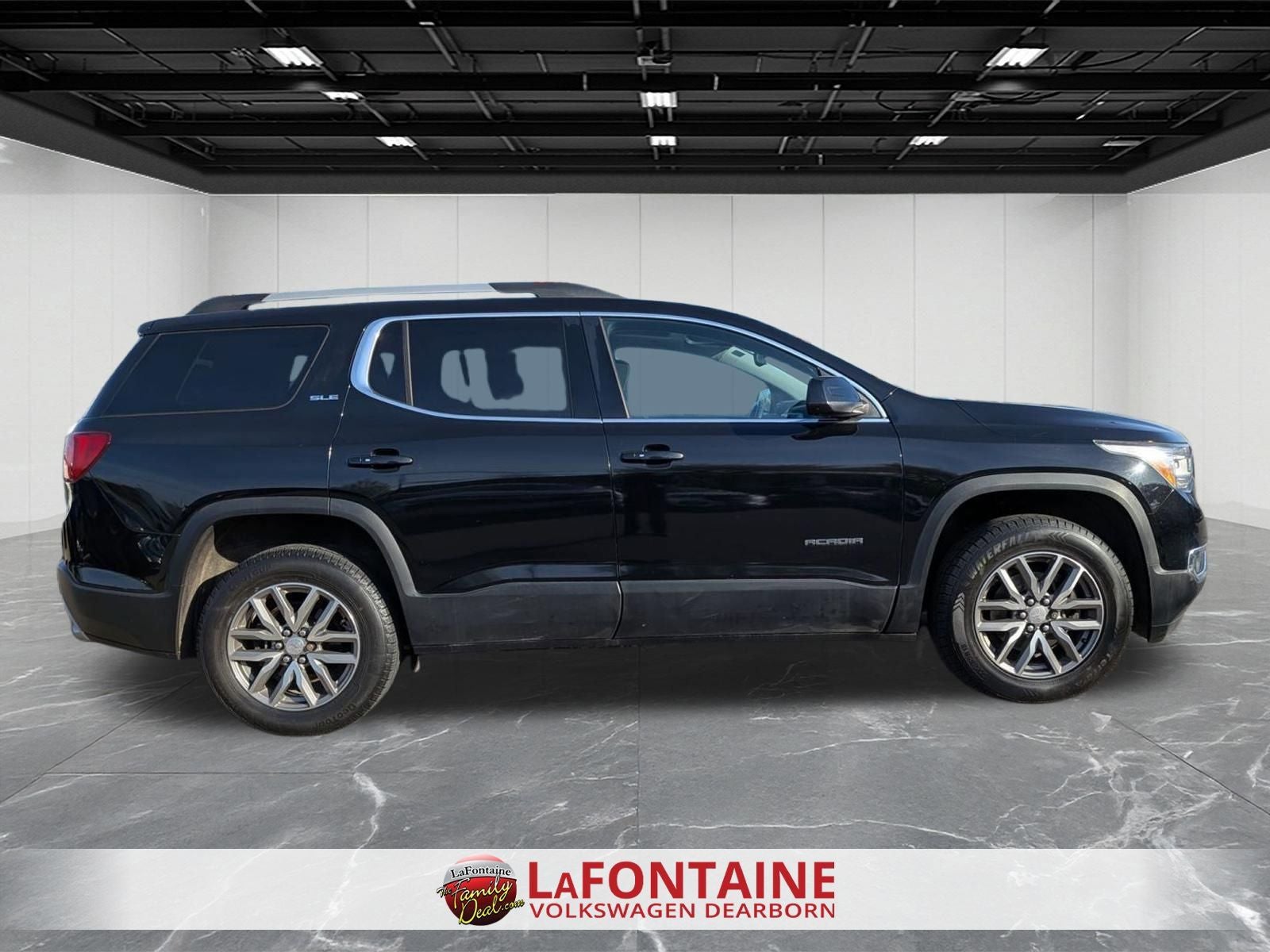 2017 GMC Acadia SLE-2