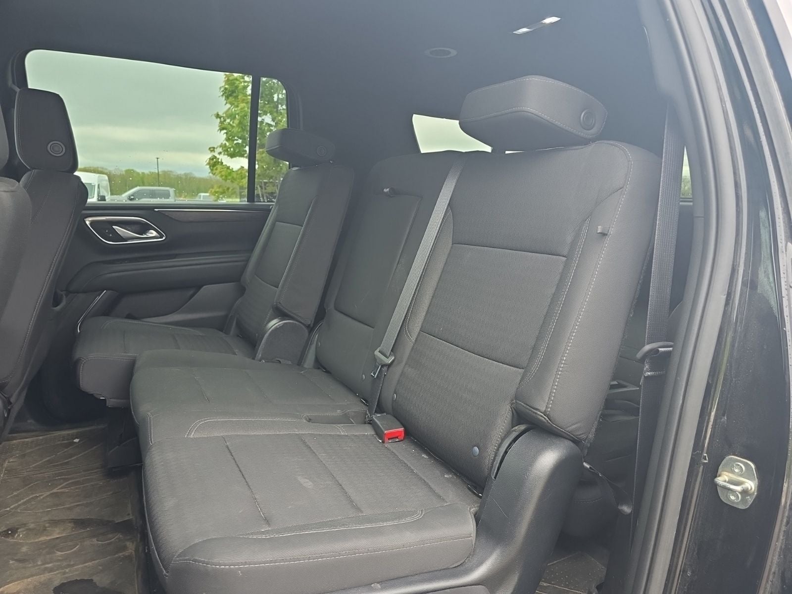 2023 Chevrolet Suburban LS