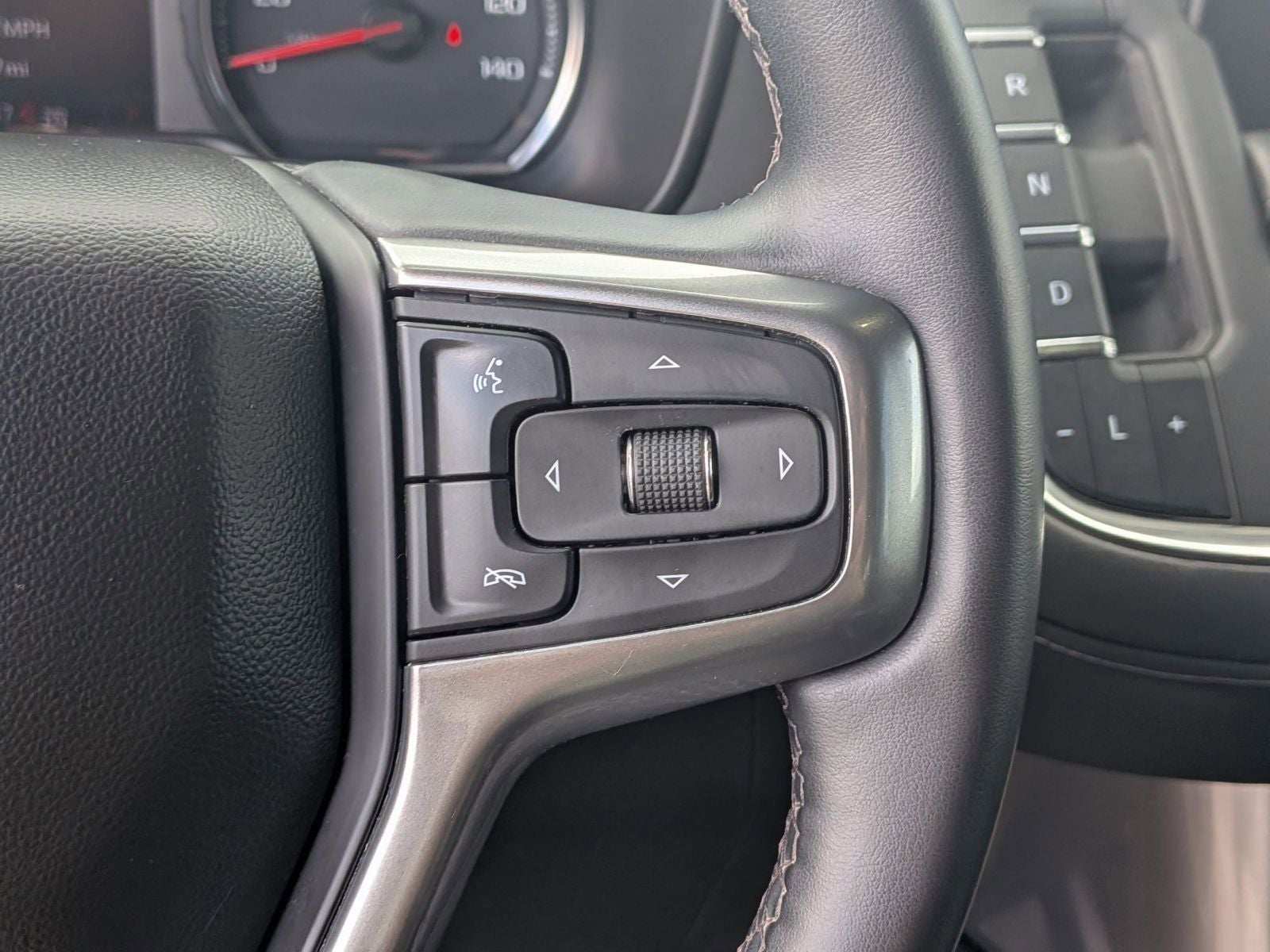 2023 Chevrolet Suburban LS