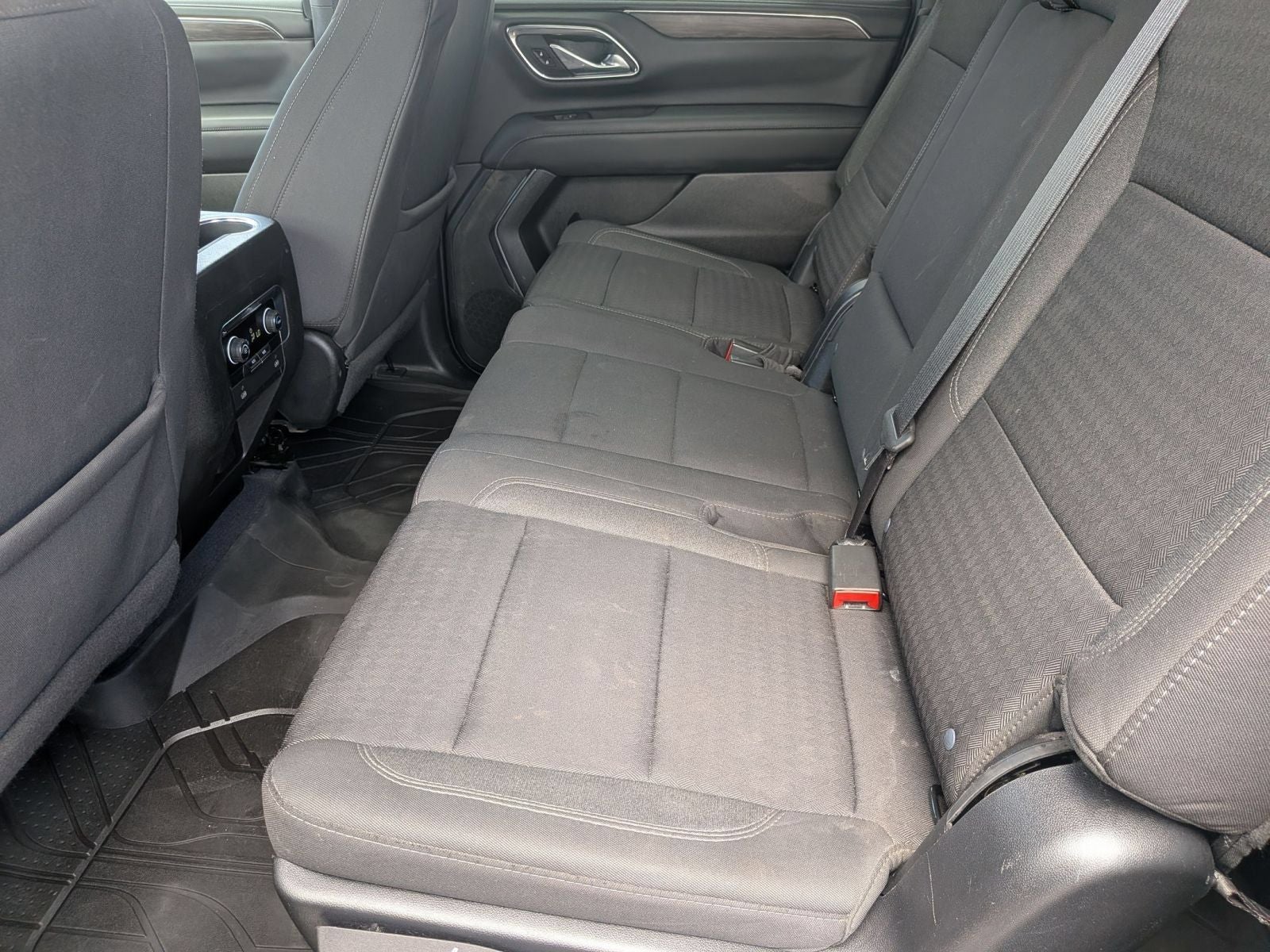 2023 Chevrolet Suburban LS