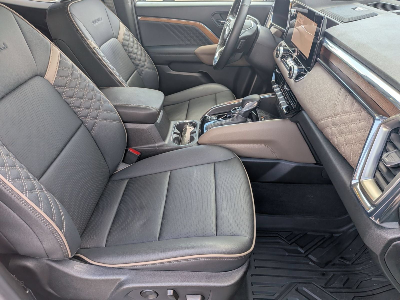 2024 GMC Canyon Denali 4X4