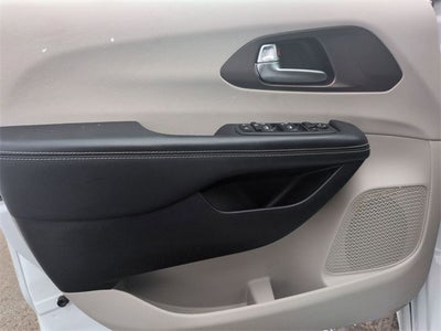 2021 Chrysler Voyager L