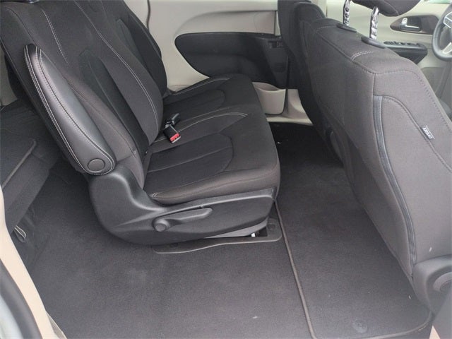 2021 Chrysler Voyager L