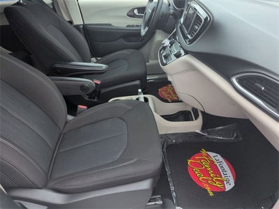 2021 Chrysler Voyager L