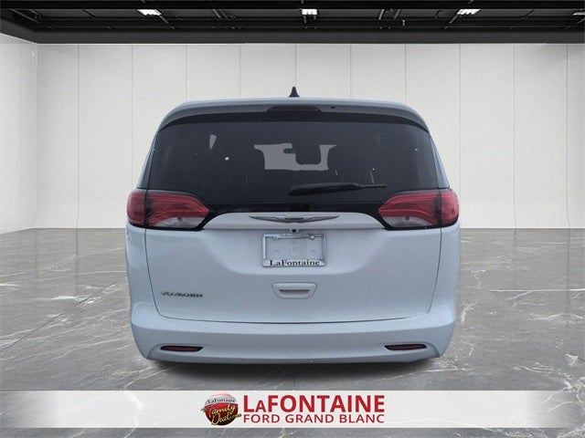 2021 Chrysler Voyager L