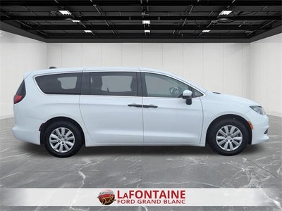 2021 Chrysler Voyager L