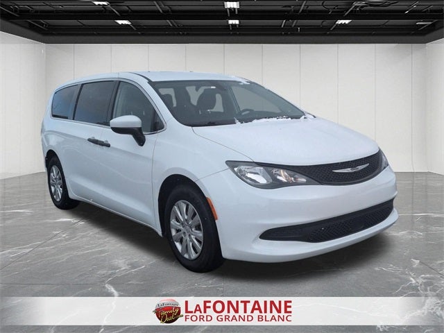 2021 Chrysler Voyager L