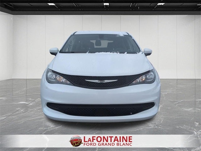 2021 Chrysler Voyager L