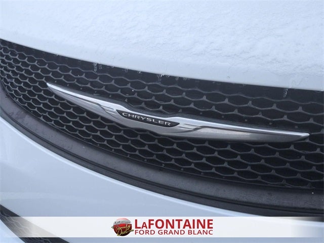 2021 Chrysler Voyager L