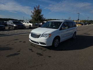 2016 Chrysler Town &amp; Country Touring-L