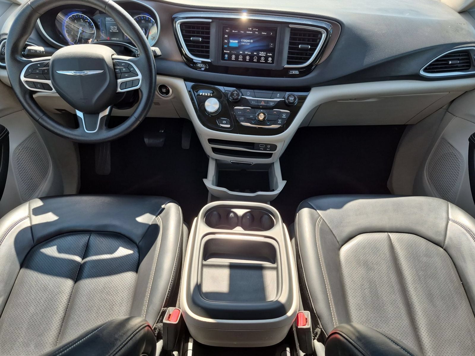 2020 Chrysler Voyager LXI