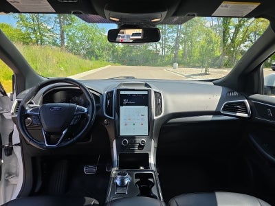 2022 Ford Edge ST Line
