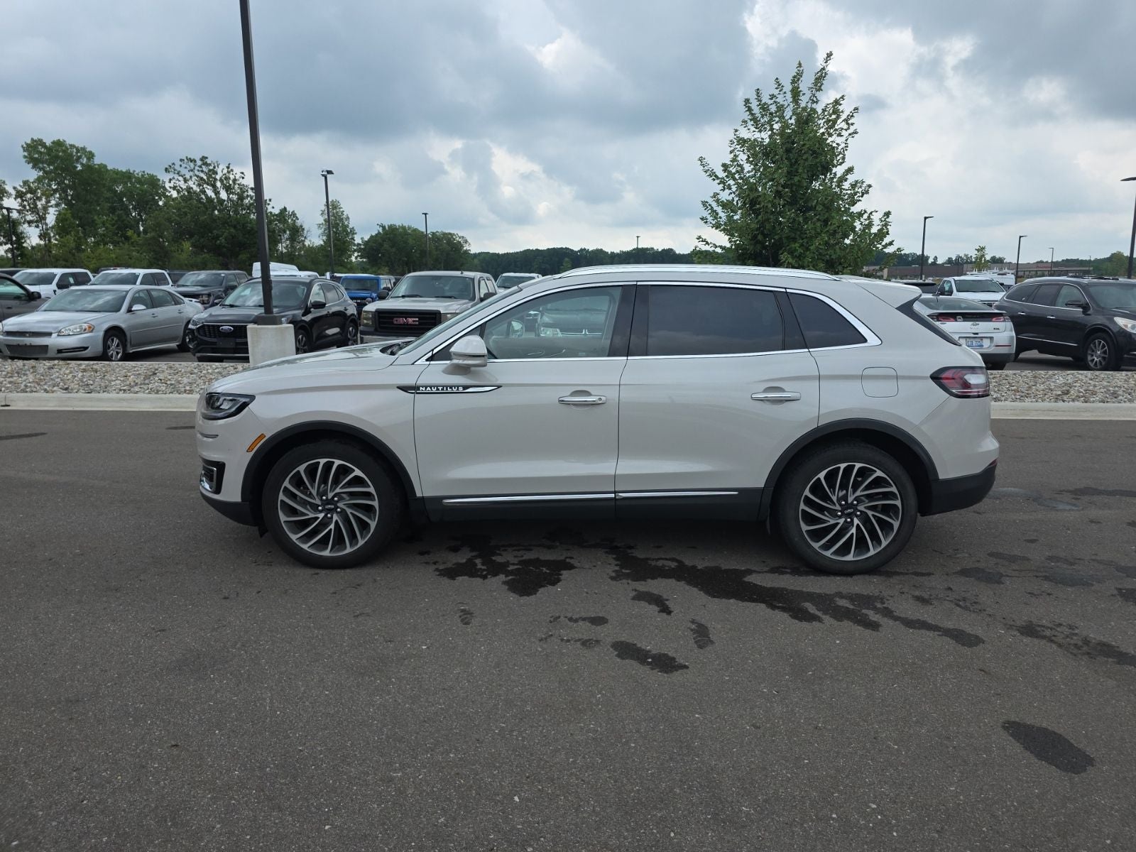 2020 Lincoln Nautilus Reserve