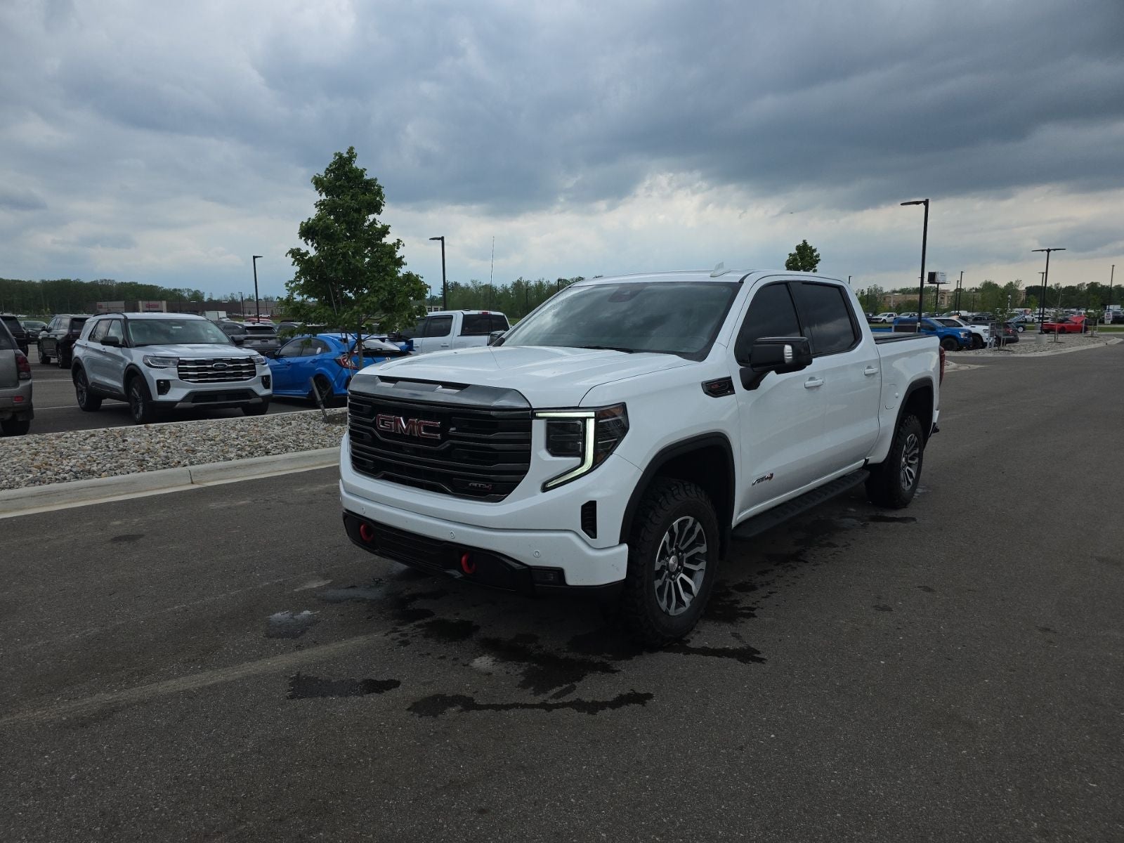 2023 GMC Sierra 1500 AT4