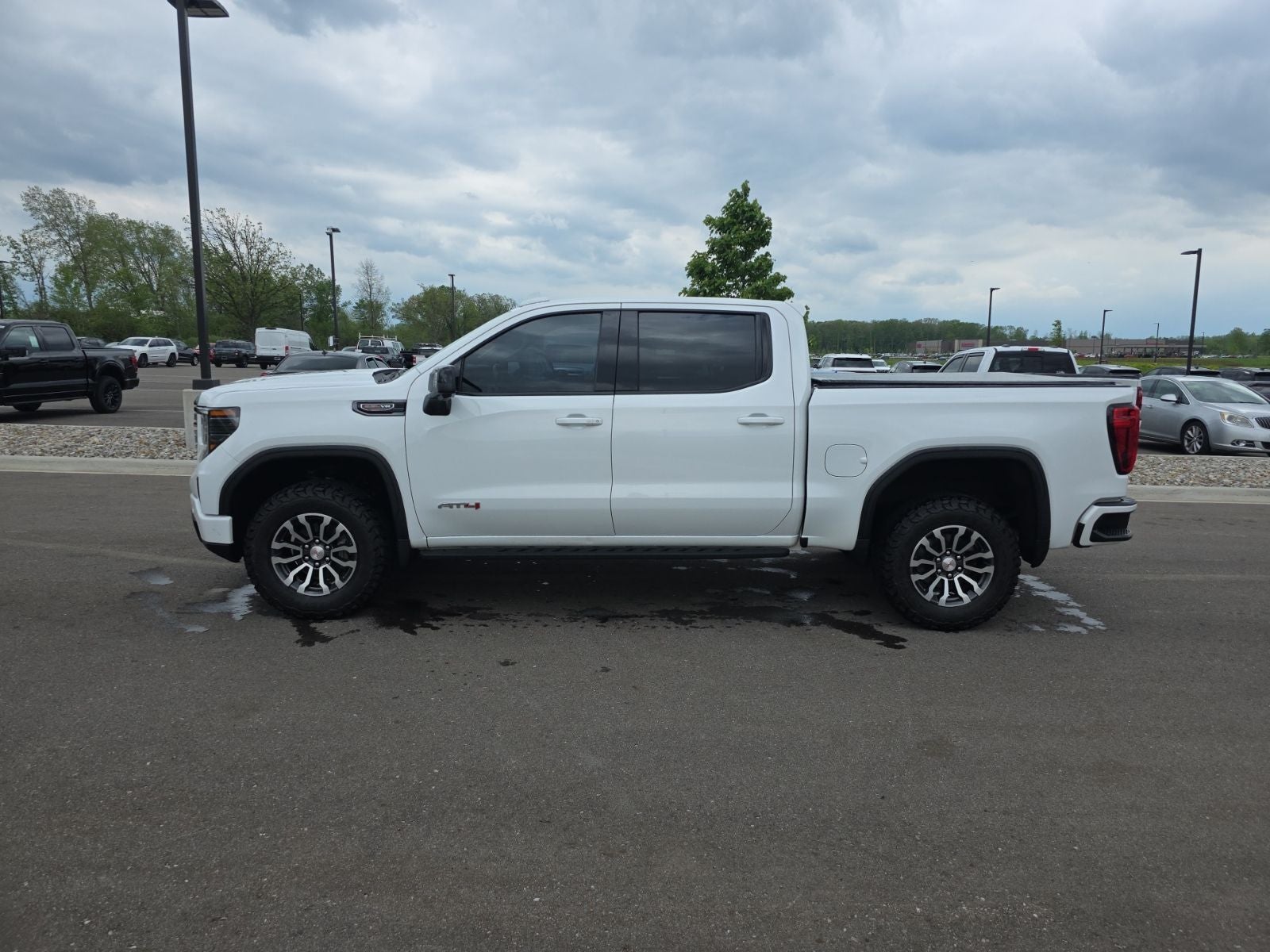 2023 GMC Sierra 1500 AT4