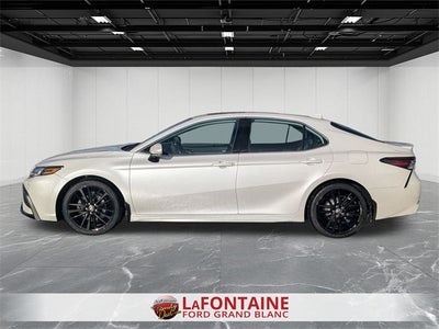 2022 Toyota Camry Hybrid XSE