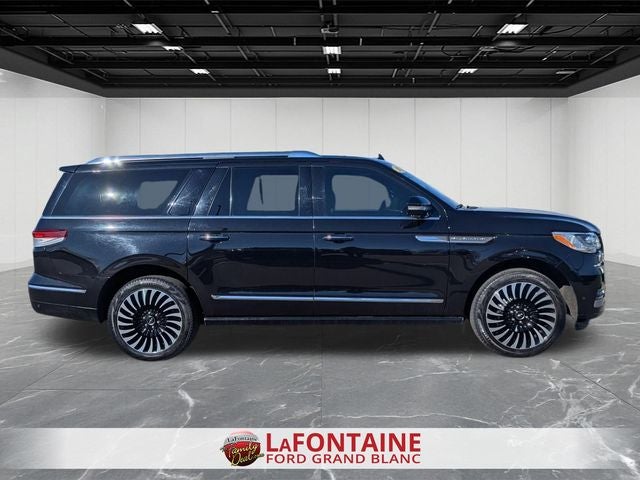 2022 Lincoln Navigator L Reserve