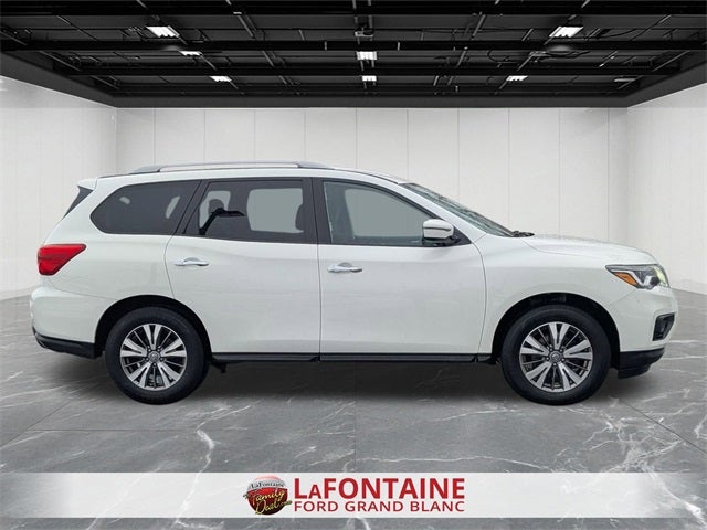 2019 Nissan Pathfinder SV 4X4