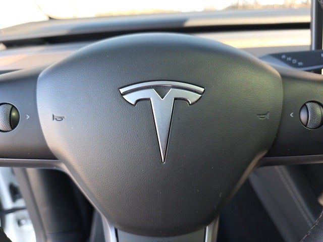 2024 Tesla Model Y Performance