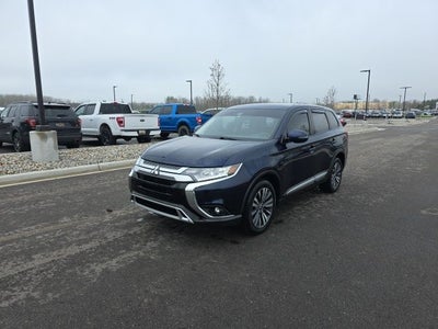 2020 Mitsubishi Outlander SE