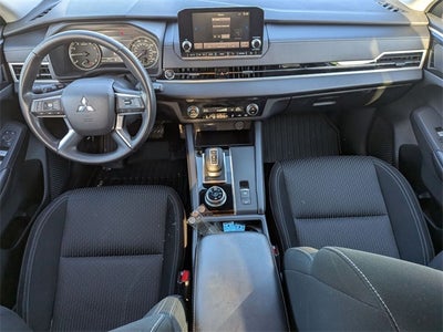 2022 Mitsubishi Outlander ES