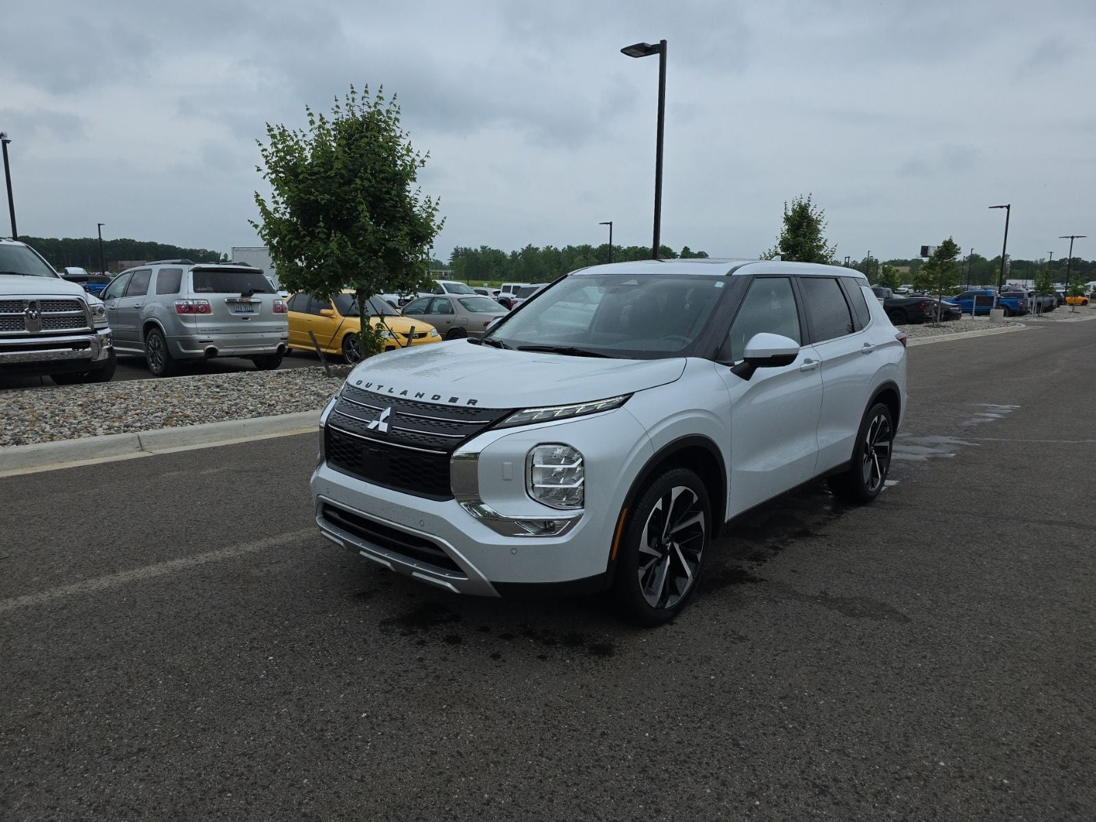 2024 Mitsubishi Outlander SE Black Edition 4WD