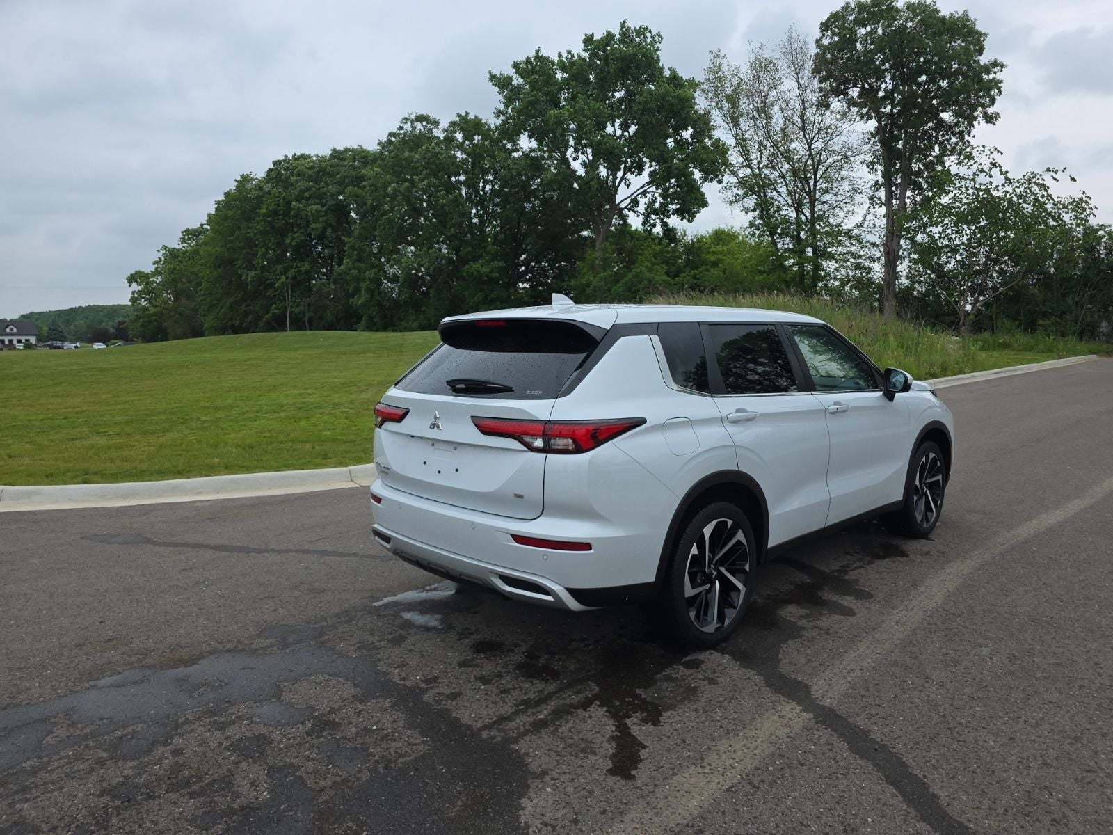 2024 Mitsubishi Outlander SE Black Edition 4WD