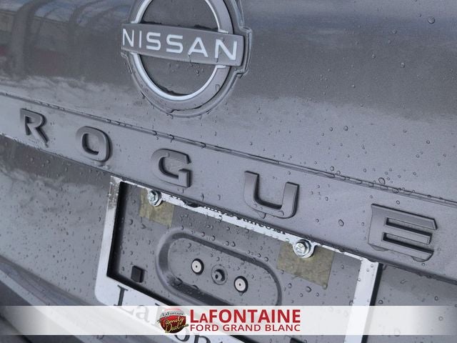 2025 Nissan Rogue SL