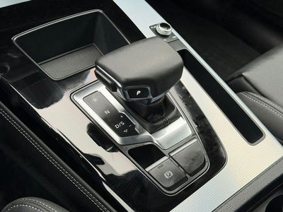 2024 Audi Q5 45 S line Premium quattro