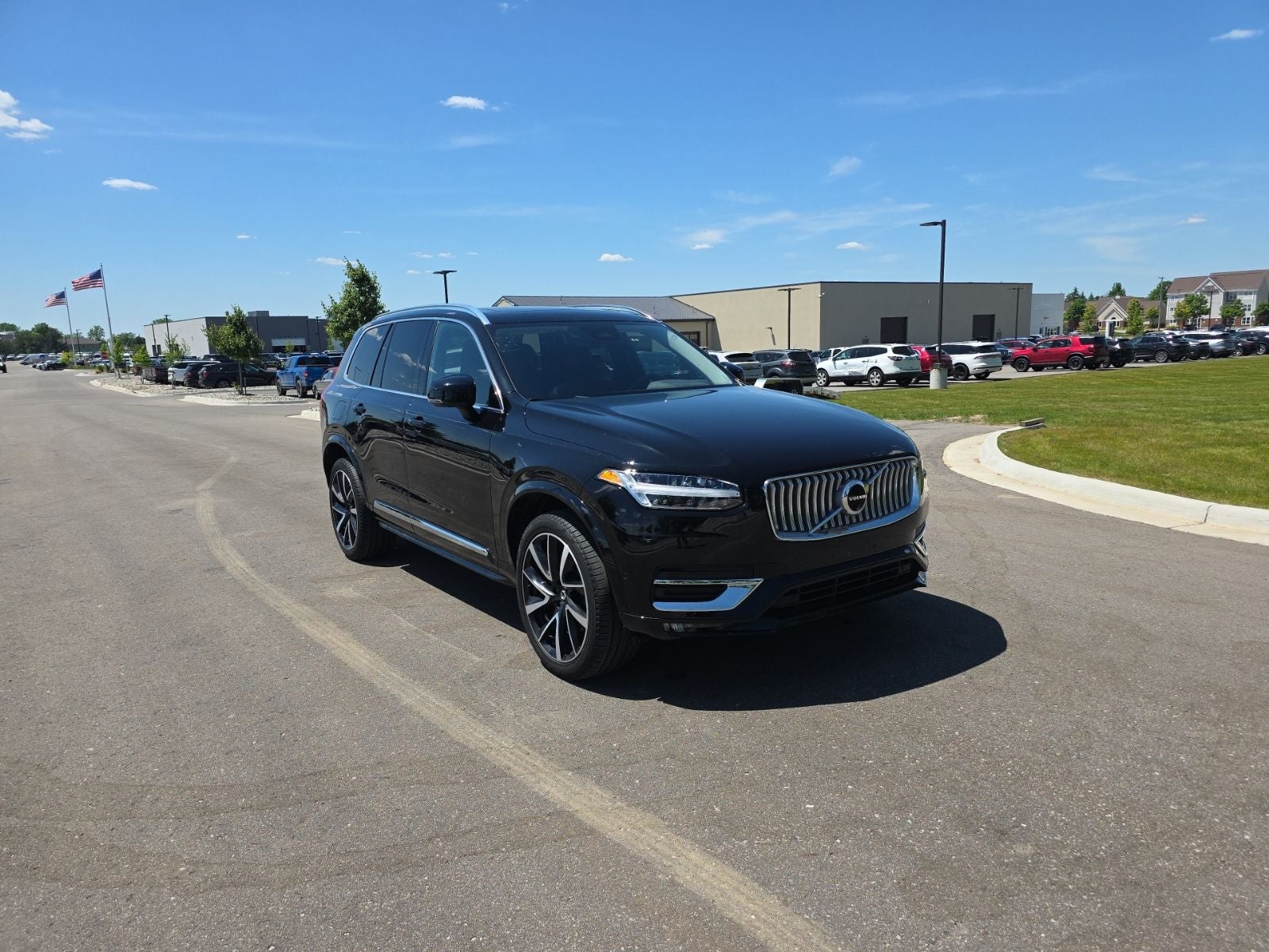 2024 Volvo XC90 B6 Plus Bright Theme 6-Seater