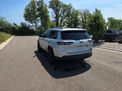 2024 Jeep Grand Cherokee L Laredo 4WD