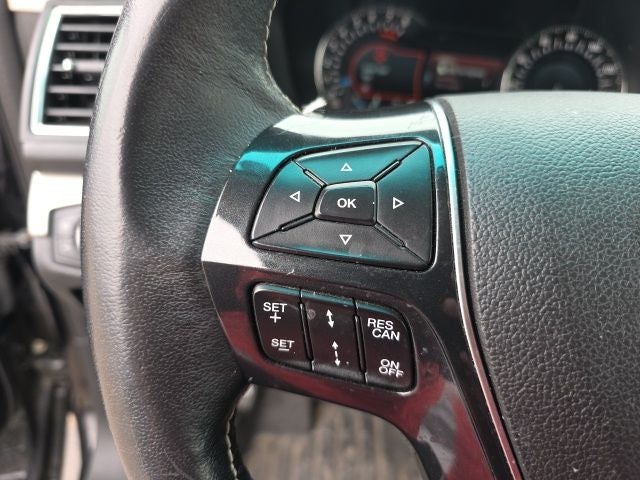 2016 Ford Explorer Platinum 4WD!