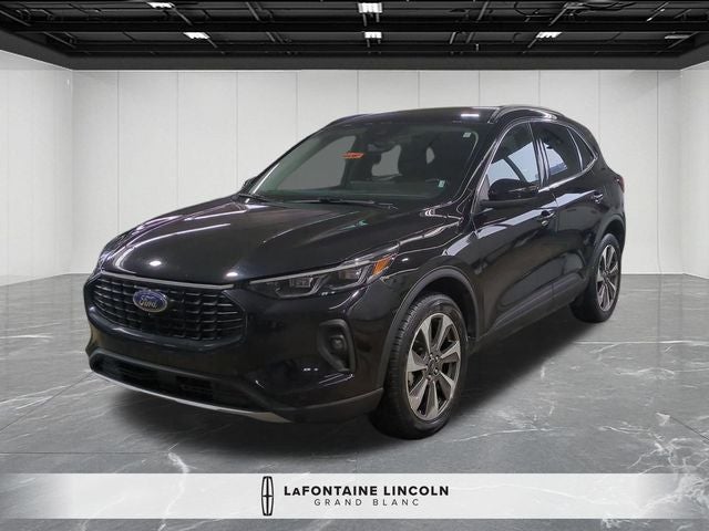 2024 Ford Escape Platinum AWD!