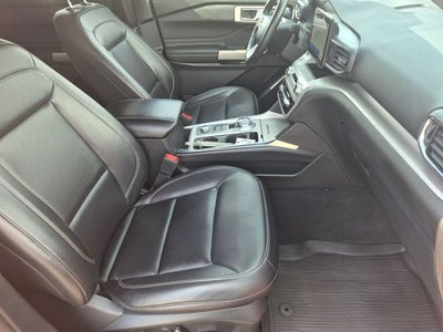 2023 Ford Explorer XLT 4X4