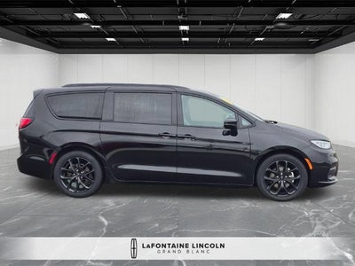 2025 Chrysler Pacifica Limited
