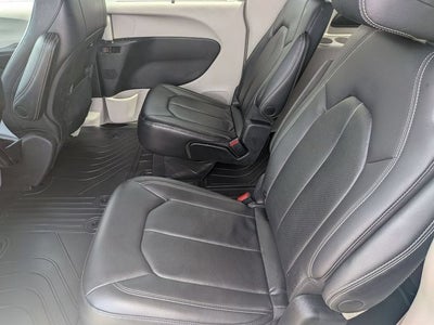 2022 Chrysler Pacifica Touring L AWD