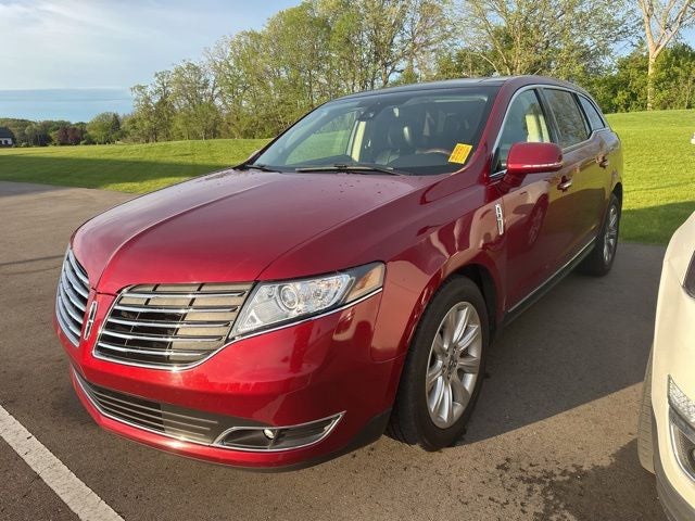 2018 Lincoln MKT Reserve