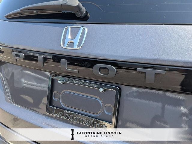 2025 Honda Pilot Touring AWD