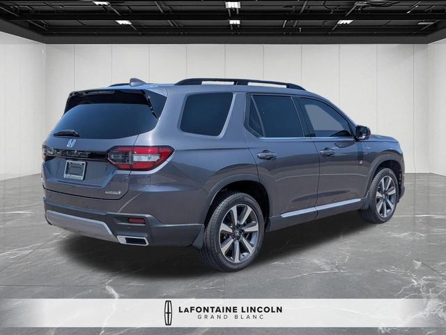 2025 Honda Pilot Touring AWD