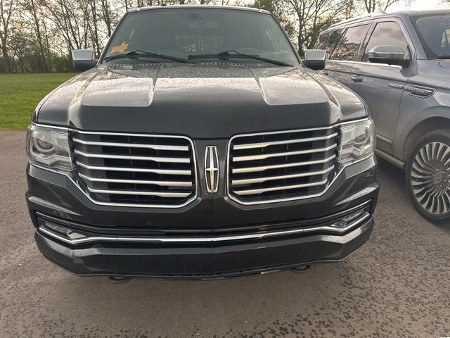 2015 Lincoln Navigator Base