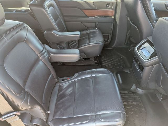 2022 Lincoln Navigator Standard