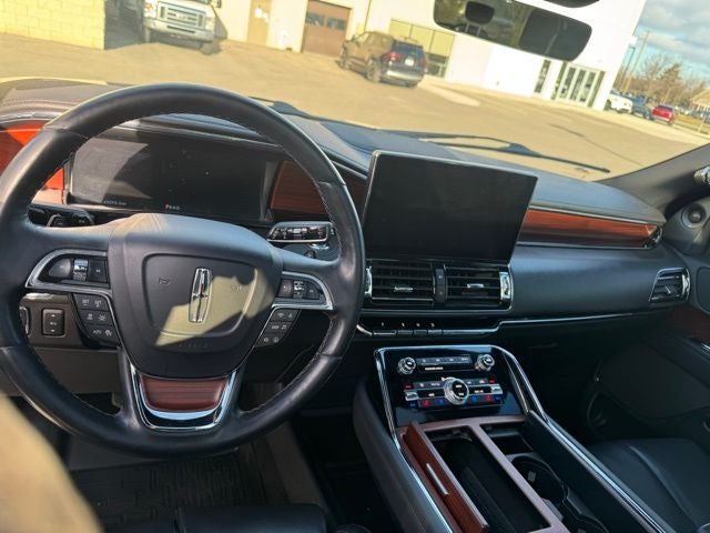 2022 Lincoln Navigator Standard 4WD!
